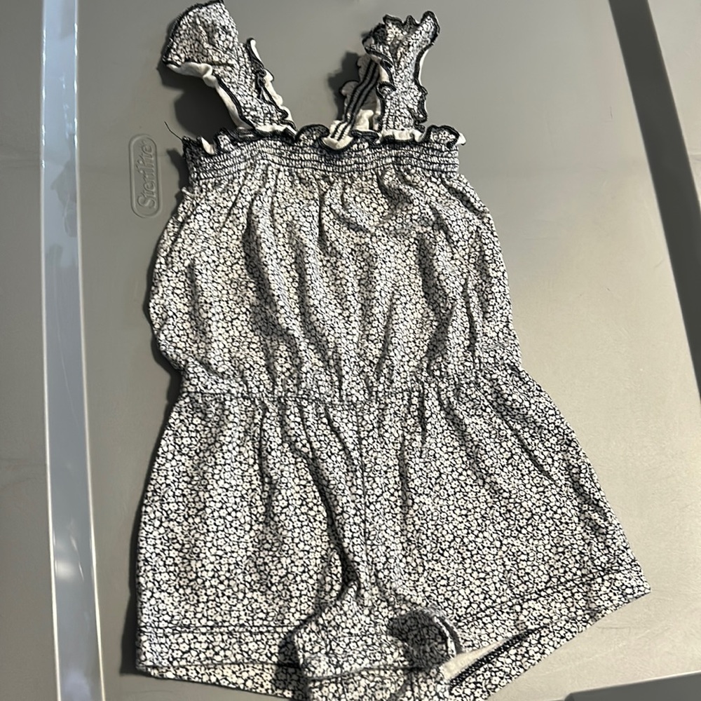 Baby gap romper